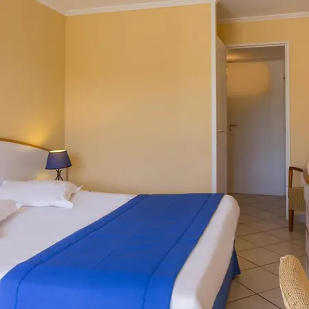 De L'esterel 2p. Resort